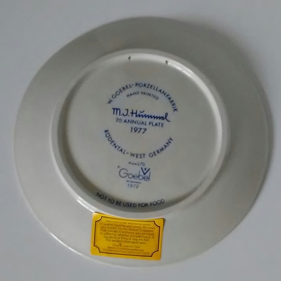 M.J. HUMMEL | 1977 plate 7TH Annual plate 270 - Picture 2 of 3